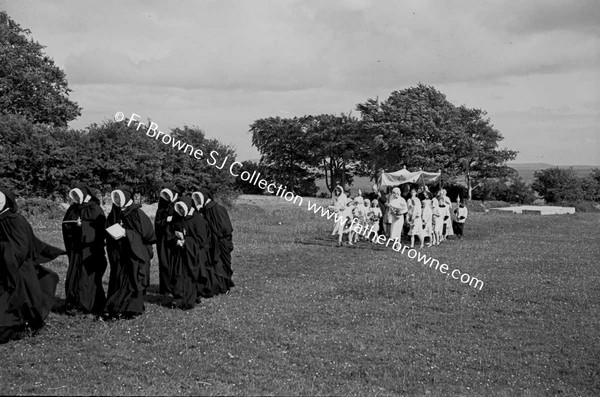 GORTNOOR ABBEY PROCESSION